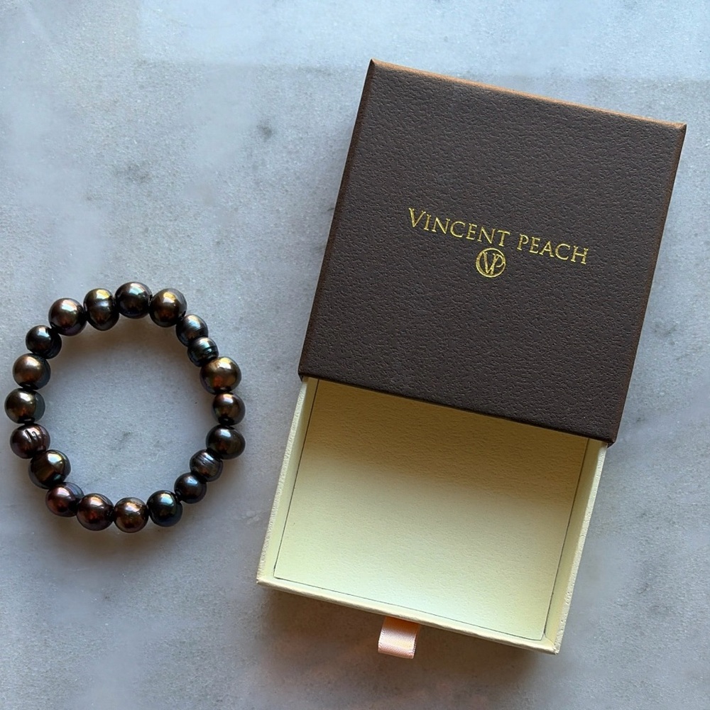 Vincent Peach Brand Peacock Pearl Stretch Bracelet Color Enhanced CFW Pearls